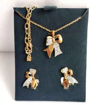 NINA RICCI 리본 모티브 목걸이 귀걸이 세트