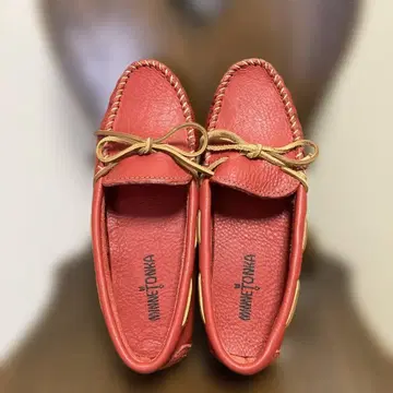 새상품 미네통카 모카신