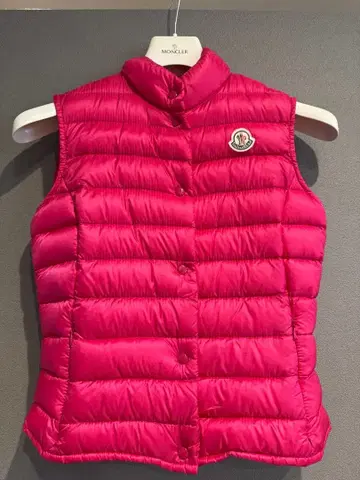 Moncler 핑크 다운 베스트