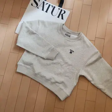 [새상품급] SATUR 트레이닝복 쇼핑백 포함 세터 한국