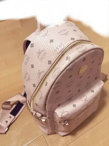 정품 MCM 파우더 핑크 백팩