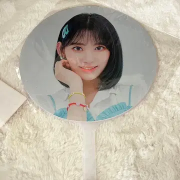 LE SSERAFIM 미야와키 사쿠라 부채 oneiric theater