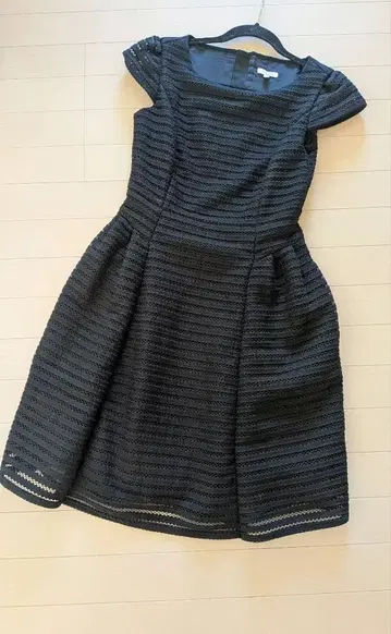 TOCCA size2 블랙 무릎 기장 원피스 반팔