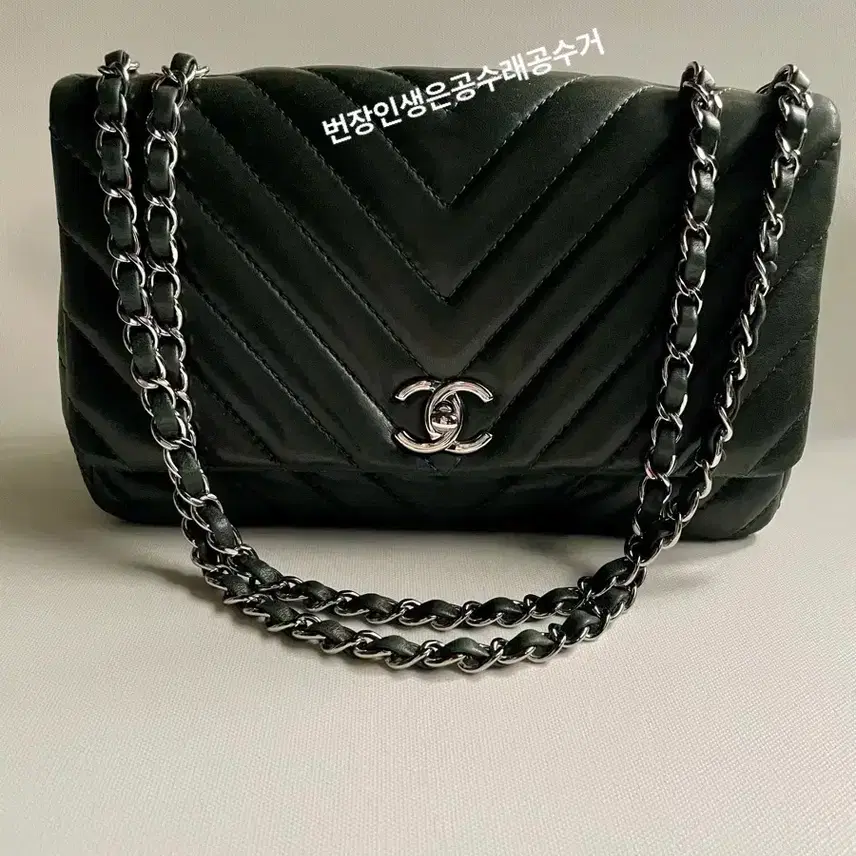 샤넬 정품 쉐브론 플랩백 사진 6