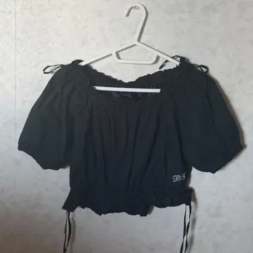 Bibiy Effie tiered top black 오프숄더 상의