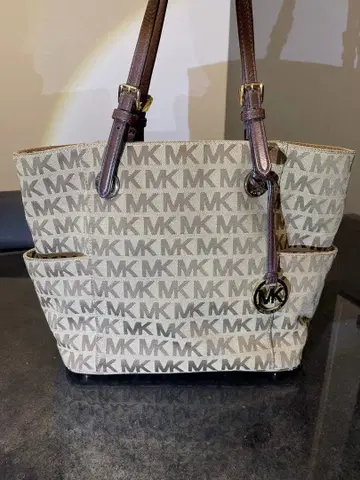 Michael Kors MK 로고 숄더백