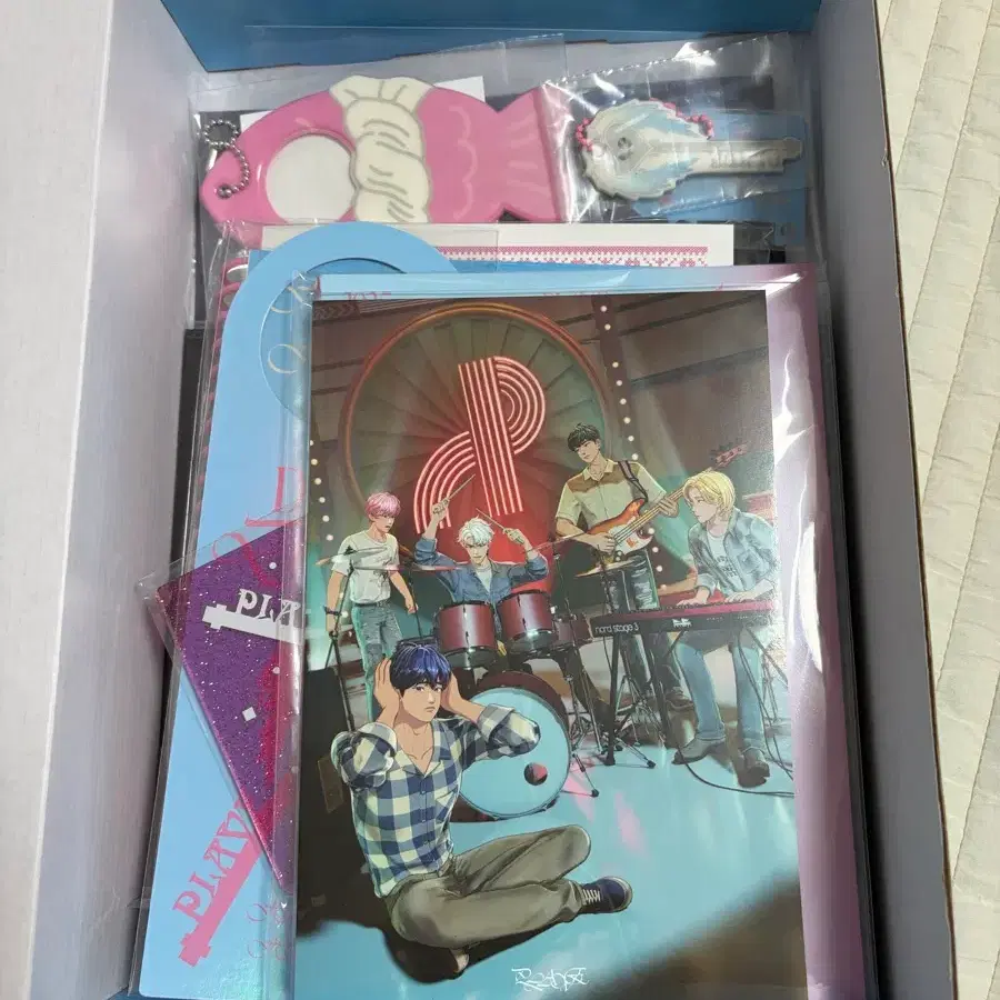 PLAVE 2025 season's greetings | Bunjang Global