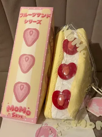 MOMO 스퀴즈 후르츠 샌드
