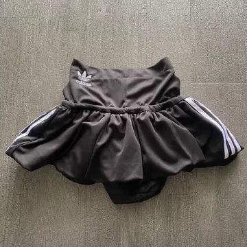 레어 단품 adidas 플레어 스커트 블랙 재구축