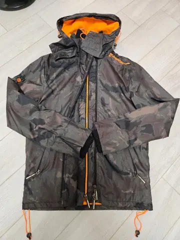 SUPERDRY WINDCHEATER 카모플라쥬 자켓 S~L 극도 건조