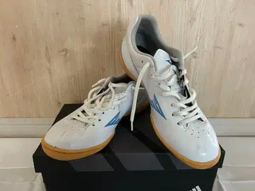 Mizuno 24.0 풋살화