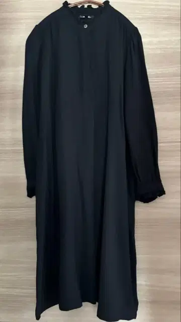 A.P.C. 블랙 롱 원피스 긴팔