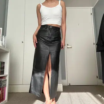 Reformation skirt