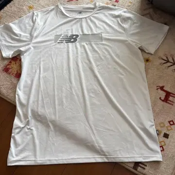 뉴발란스 NB 화이트 셔츠