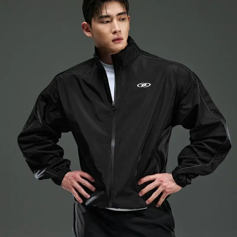 본투윈 26ss 크롬로고 트랙 바람막이