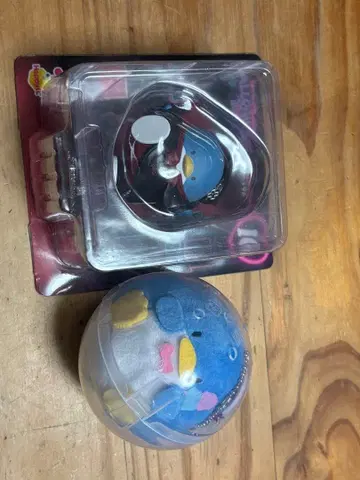 산리오 턱시도샘 피규어 캡슐 봉제 인형