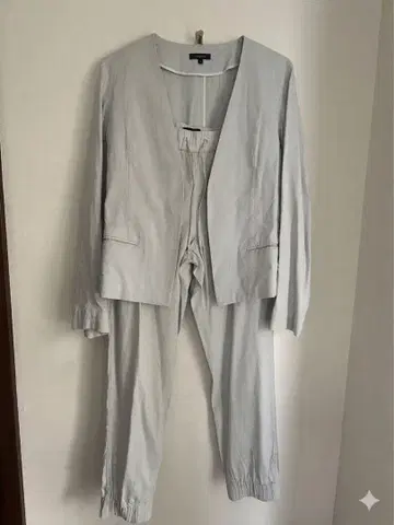 띠어리 팬츠 셋업 노카라 린넨 최근 모델