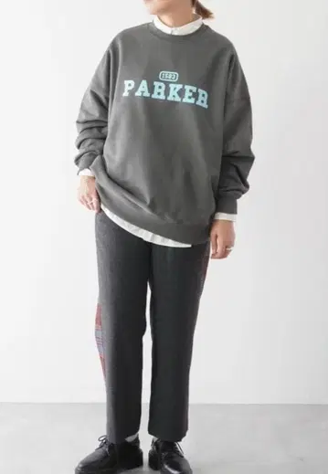 토마스 맥파이 PARKER 로고 맨투맨