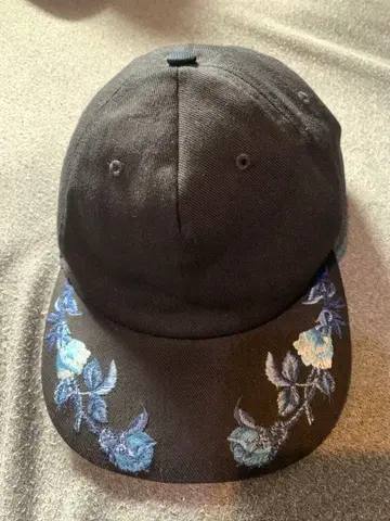 ALEXANDER MCQUEEN 캡 M 레어