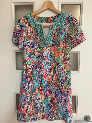 Lilly Pulitzer 멀티 컬러 반팔 튜닉 비즈 장식