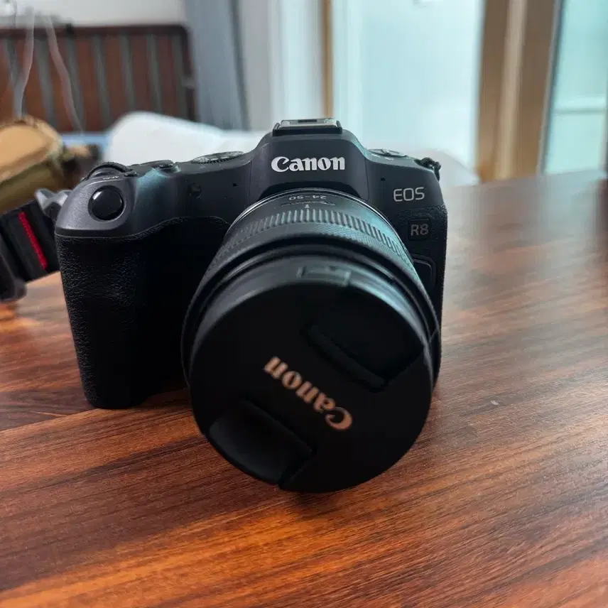 캐논 EOS R8 카메라 24-50mm 렌즈