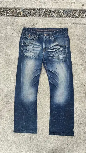 TRUE Religion 스트레이트 데님 swag