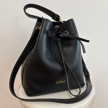 FURLA 블랙 버킷 백