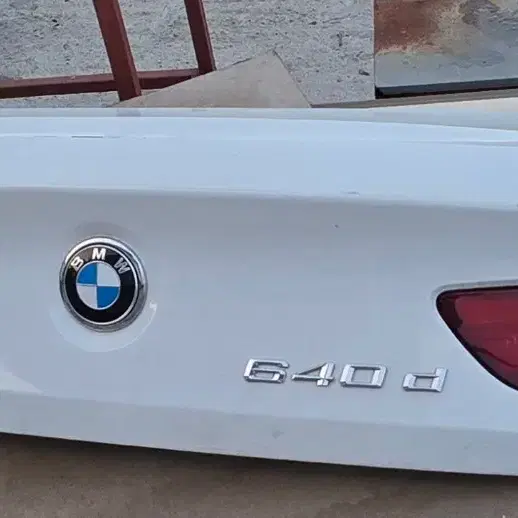 BMW 640d Xdrive 트렁크 화이트