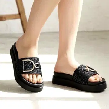 새상품 23.0cm / 36 통굽 샌들 뮬 여름 여성용 멋스러운 블랙