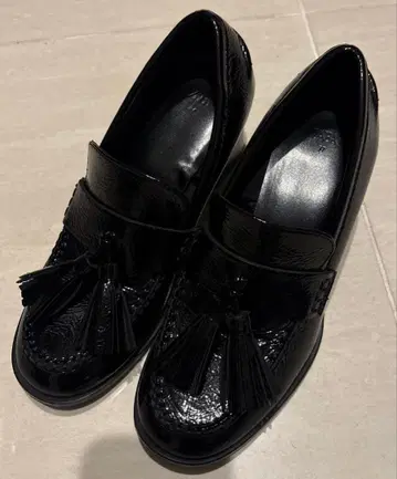 ZARA 가죽 신발 37