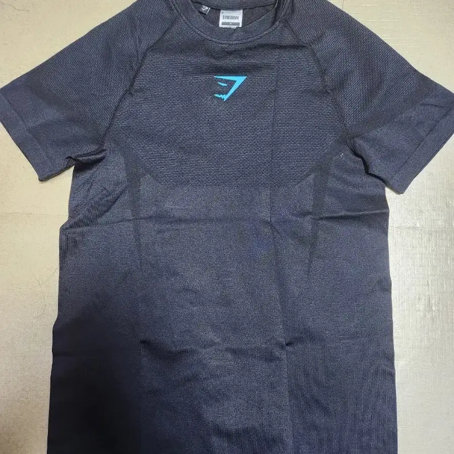 Gymshark Onyx V5 Size M on Bunjang Global Site.