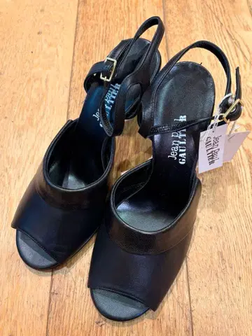 JeanpaulGAULTIER 장폴고티에 미사용 샌들 23cm