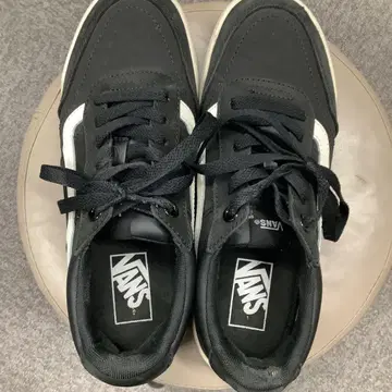 VANS 타이슨 V8610 스니커즈 블랙/화이트