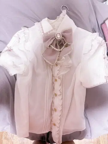 LIZLISA 레이스 슬래시 슬리브 블라우스