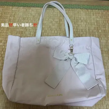 메종 드 플뢰르 리본 참 포함 3룸 토트백