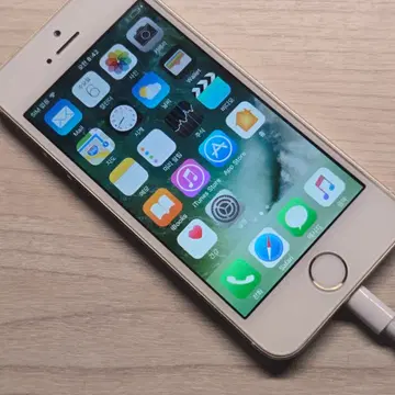 IPhone 5sゴールド16GB