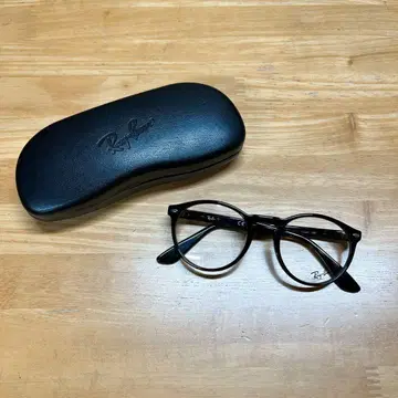 Ray-Ban 블랙 라운드 프레임 안경