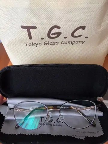 T.G.C 클리어 렌즈 포함 도수 있는 안경