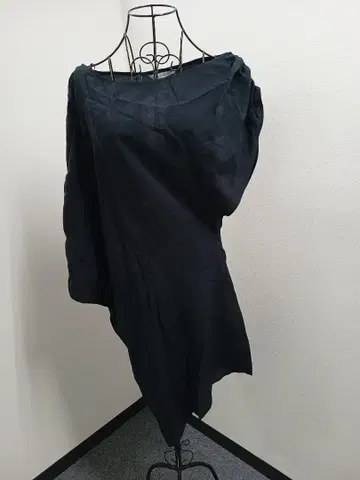 215 ZARA 원피스 비대칭 슬리브리스 보트넥 네이비 XL