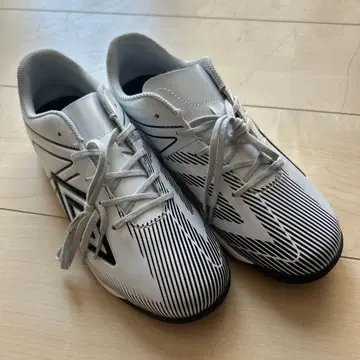 엄브로 축구화 23cm