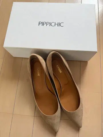 [ 가격 인하 ] PIPPICHIC 베이지 하이힐 펌프스 사이즈 36