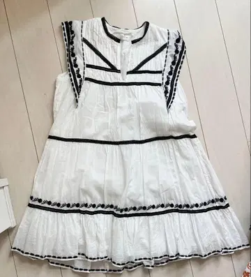 ZARA 자수 숏 기장 원피스