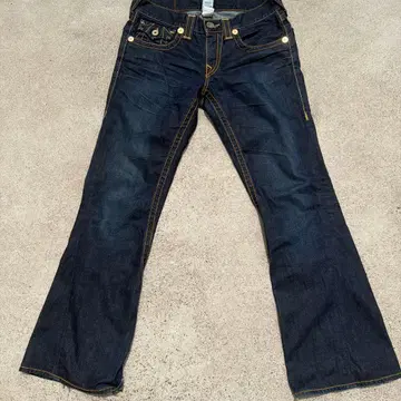 초레어 True Religion 플레어 데님