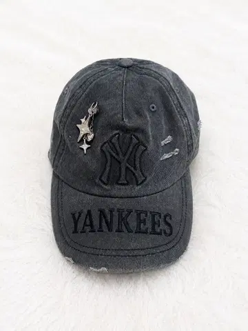 Yankees 데미지 가공 캡 참 포함