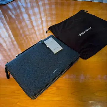 [ 미사용 ] Giorgio Armani 블랙 클러치백