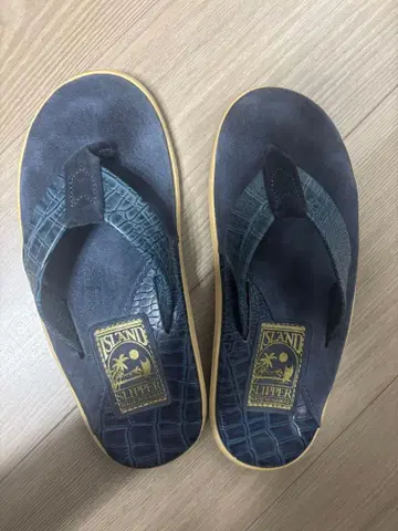 ISLAND SLIPPER 다크 블루 샌들