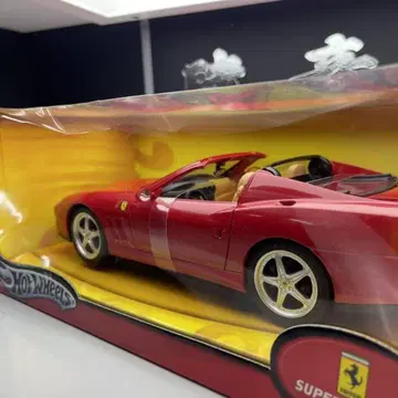 Hot Wheels Ferrari 575 Superamerica 1:18