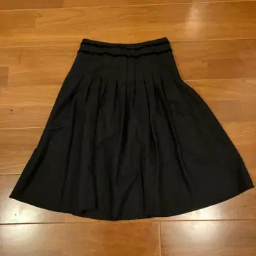 NATURAL BEAUTY BASIC 블랙 플리츠 스커트 XS