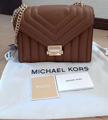 MICHAEL KORS 브라운 숄더백