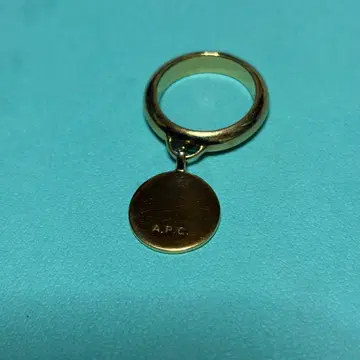 A.P.C. (아 페 세) 의 참 포함 반지
